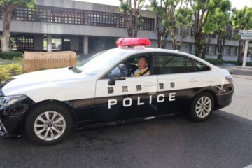 夏の交通安全県民運動スタート <b>三島</b>署管内で街頭広報 – 伊豆新聞デジタル