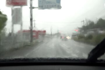 「かなり強い雨で視界もとても悪い」道路冠水や交通機関にも影響 土砂災害などに注意・警戒必要 …