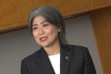 田久保眞紀市長“学歴詐称問題”<b>伊東</b>市議会で「百条委員会」 “卒業証書”に市職員「コピー取らせて …