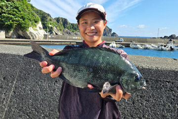 磯フカセ釣りでイサキ混じりにグレを拾い釣り【静岡・<b>南伊豆</b>】超浅ダナ狙いが的中 | TSURINEWS