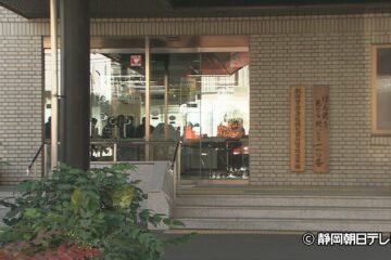 4台関連の玉突き事故で4人が重軽傷 静岡・<b>熱海市</b>の国道135号 – LOOK 静岡朝日テレビ