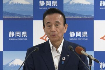 富士山“山開き初日”の登山客去年より2割減も静岡知事「大変いいスタート」1人4000円の入山料 …