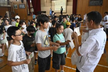 ごみ分別の大切さ知って <b>小山</b> 間々田小で出前授業 処理施設の理解促進へ県 – 下野新聞社