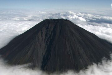 レスキューが必要」富士山<b>御殿場</b>口から登山した10代の外国人兄弟2人パーティが救助要請=静岡