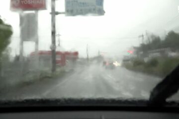 「かなり強い雨で視界もとても悪い」道路冠水や交通機関にも影響 土砂災害などに注意・警戒必要 …