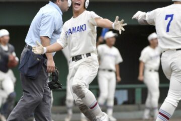 <b>小山</b>、五回突き放す 白楊チャンス生かせず【高校野球栃木大会】 – 下野新聞社