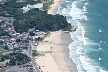 静岡県に津波警報、１４年ぶり <b>下田</b>などで５０～２０センチ観測 最大４５００人避難 – 47NEWS