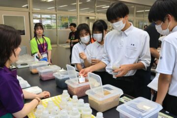 三原の中学生、地元アスパラでふりかけ作り <b>三島</b>食品が出前授業|47NEWS（よんななニュース）