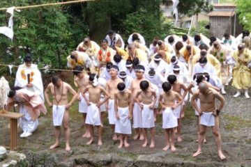 【富士宮市】<b>富士</b>登山の幕開けを祝うとともに、登山者の安全を祈願する祭り 富士山お山開きが …