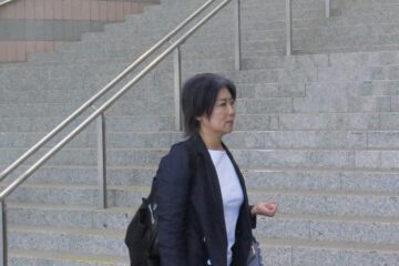 <b>伊東</b>市長、「新図書館建設中止」と続投表明 市役所には苦情殺到 – 毎日新聞