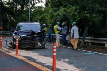 車両４台絡む事故 熱海の国道４人が重軽傷 – 伊豆新聞デジタル