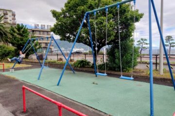 ブランコ約２カ月ぶり再開 大縄、渚小公園―熱海 – 伊豆新聞デジタル