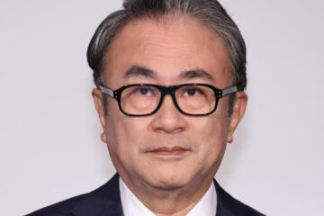 <b>伊東</b>市長「強気」続投に三谷幸喜氏「ただただ、やけくそ、じゃないのか」弁護士解説にうなる