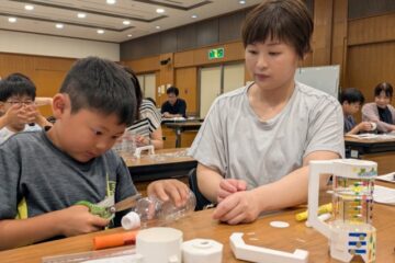 夏休みを使ったワークショップ 子どもたちがランタンと勾玉作り―<b>伊豆の国市</b> – 伊豆新聞デジタル