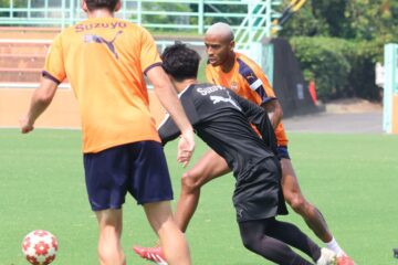 清水新加入のパナマ代表FWアルフレドが会見「チームのために全力で戦う」 – スポーツ報知