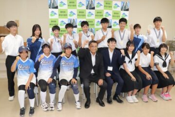 中体連全国、東海大会に挑む 中学生１５人を激励―伊豆の国 – 伊豆新聞デジタル