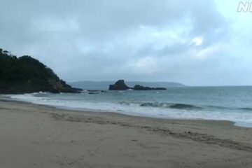 静岡 県内の海水浴場で水難事故相次ぎ２人が死亡 – NHKニュース