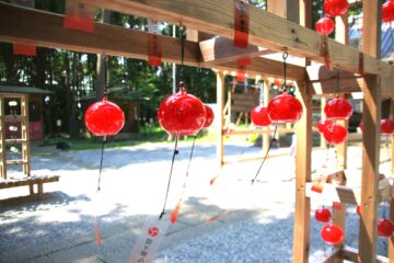<b>小山</b>市・間々田八幡宮の夏を彩る「風鈴まつり」 妖怪猫を探す謎解きイベントも開催中です！