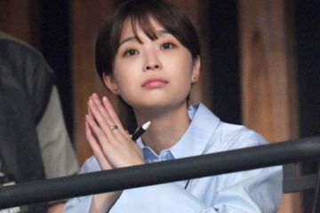 フジ退社の渡邊渚アナ「普段使いできる黒Ｔ」税込５５００円Ｔシャツ販売を告知「お早めに …