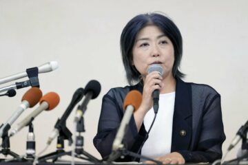 田久保真紀・<b>伊東</b>市長が続投表明 住民に広がる戸惑いと失望、噴出する批判 – 京都新聞