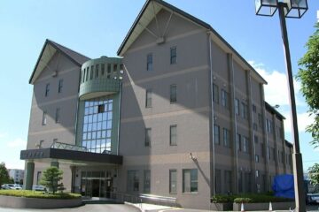 畑でトウモロコシを1本盗み農家の男性を突き飛ばしたか 78歳無職の男を事後強盗容疑で逮捕 …