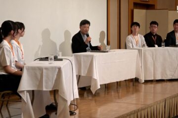 静岡市を住みやすい街に…大学生や高校生と難波喬司市長がディスカッション＝静岡市 – 静岡新聞