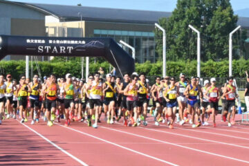 “日本一過酷なレース”富士登山駅伝 標高差３１９９ｍ、１００チームが激走（静岡新聞DIGITAL）