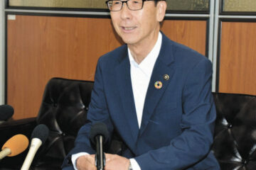 <b>富士</b>市長 4選不出馬 「3期12年は一つの区切り」